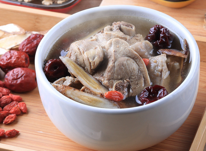 安永鮮物-黃耆枸杞雞湯-日常調理-季節交替的滋補好選擇, 料多味美，雞腿肉Q彈，好吃又營養