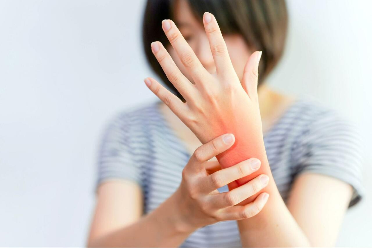 手腕痛怎麼辦？找出5大原因、掌握舒緩方法，幫你擺脫疼痛困擾！ Lyprinol立適得||專利綠唇貝萃取物呵護行動力