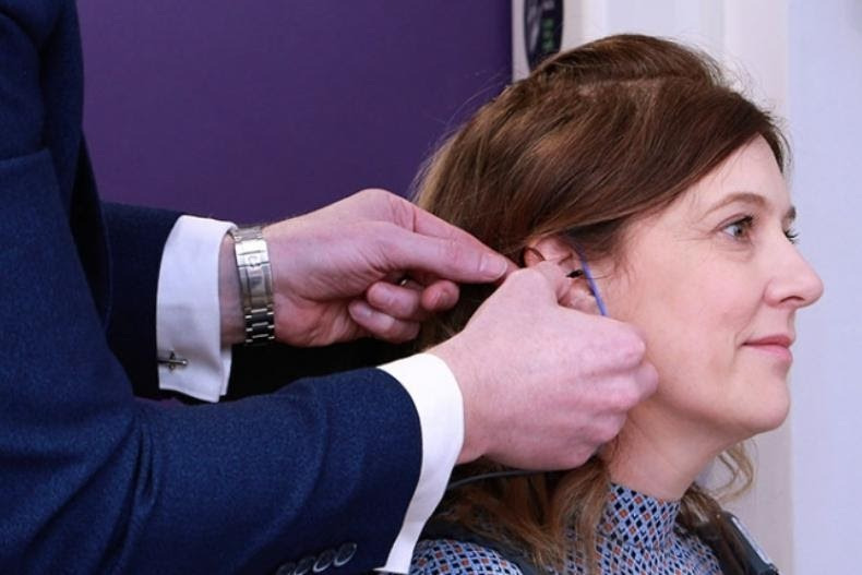 耳鳴是治療且可以消失去除的耳鳴。例如外耳道的耳垢栓塞及外耳道的骨瘤所造成的耳鳴。