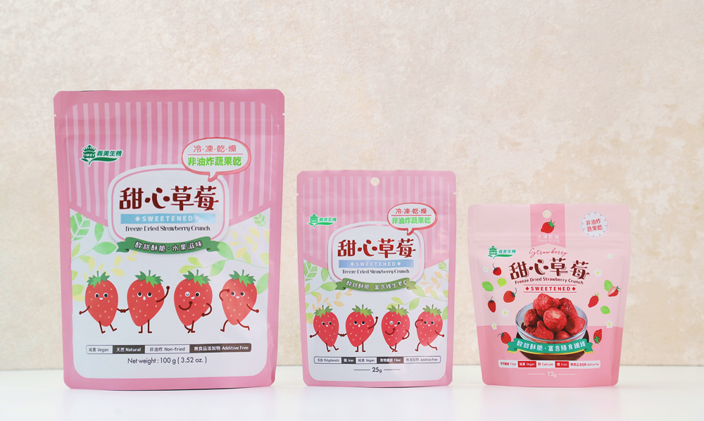 義美生機甜心草莓的三種規格:100 g﹅25g﹅12g的包裝尺寸比較圖。