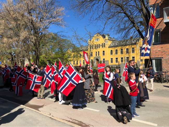 挪威國慶日遊行