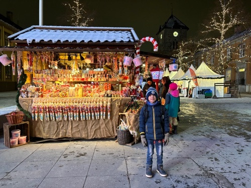 挪威耶誕市集糖果攤