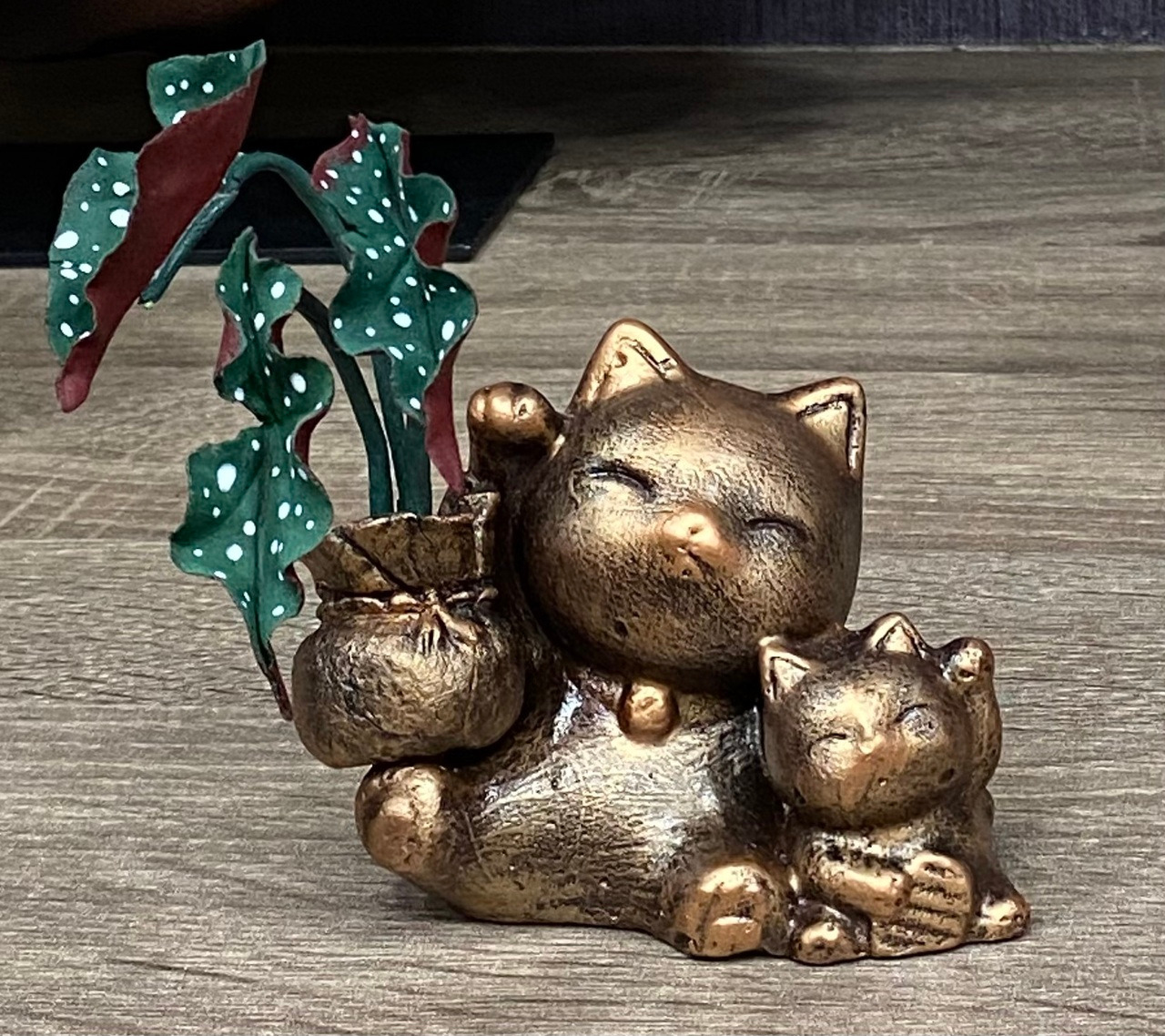 招財貓仿銅作品