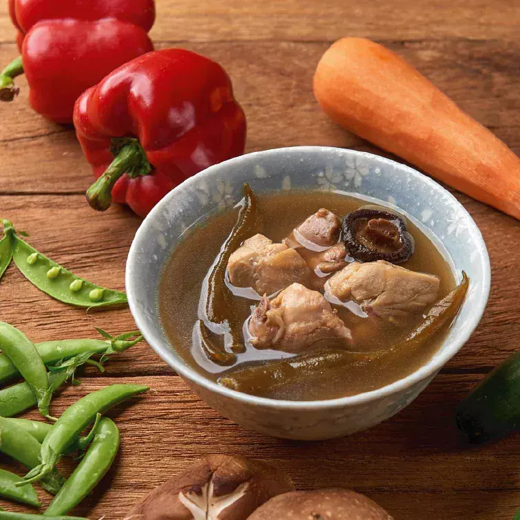 剝皮辣椒雞湯
