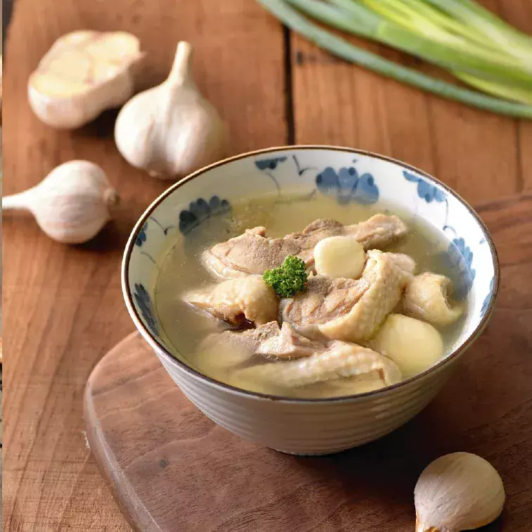 蒜頭雞肉蛤蜊湯