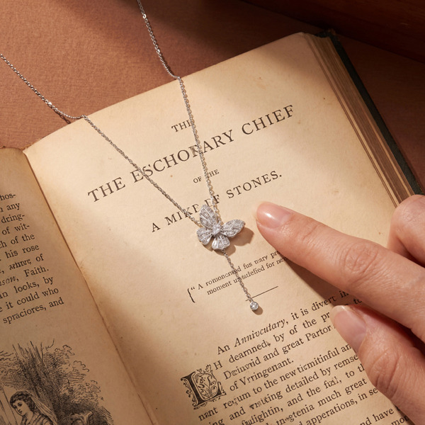 白K色鋯石純銀項鍊-蝶願垂光