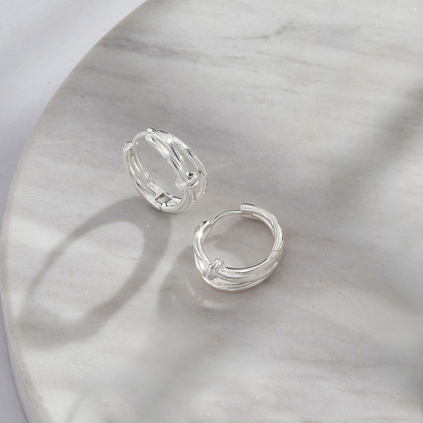 銀色純銀耳環-綣結-大