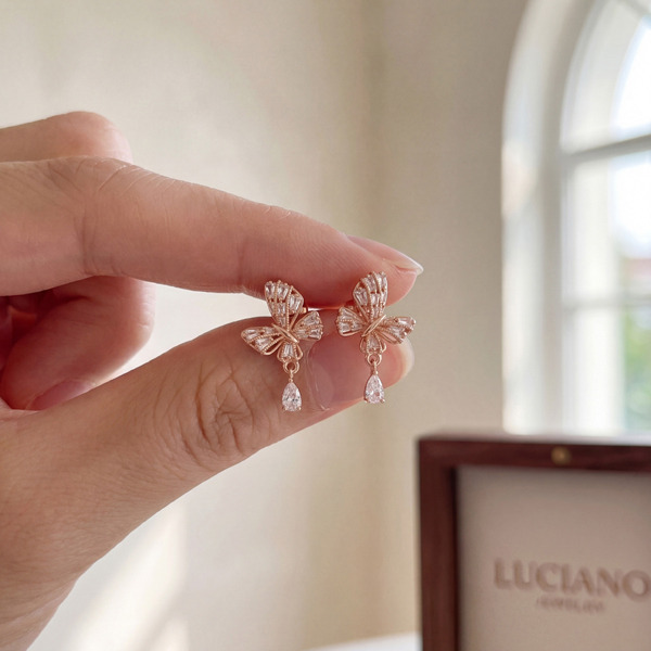 玫瑰金色鋯石純銀耳環-蝶語微光