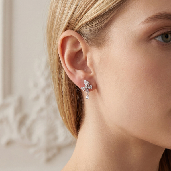 白K色鋯石純銀耳環-蝶語微光