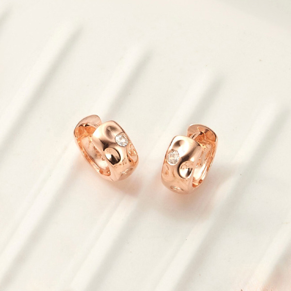 玫瑰金色鋯石純銀耳環-靜銀圓語