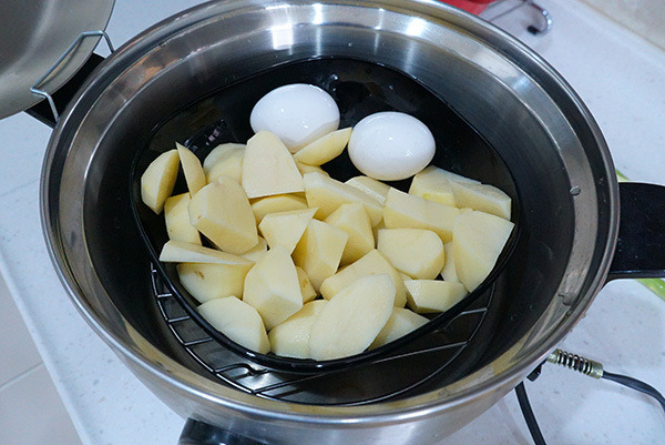 蒸馬鈴薯與雞蛋